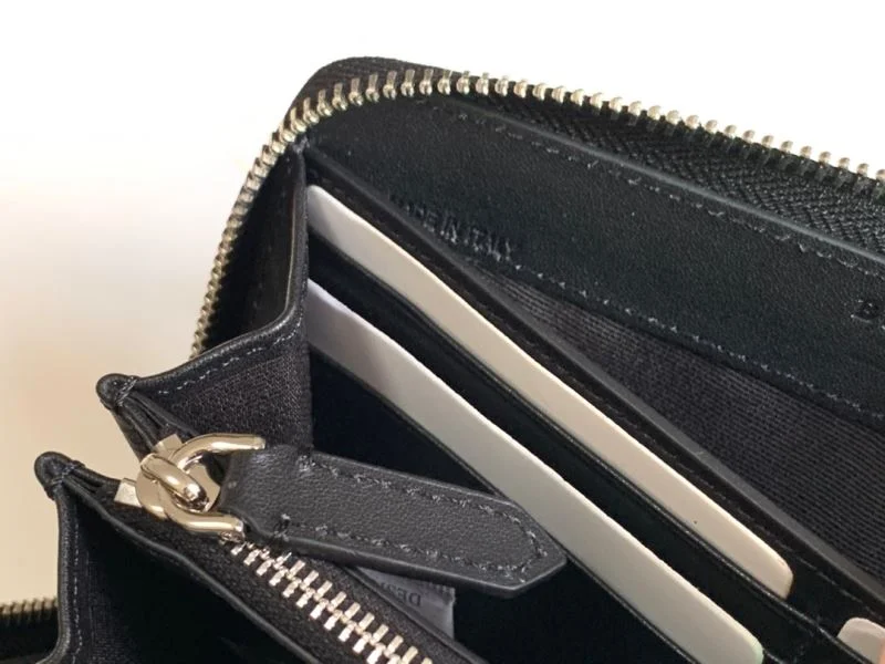Burberry Wallets Purse MoistureWicking 37802