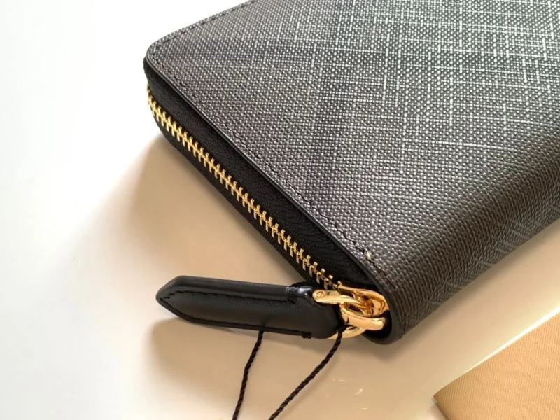 TechFriendly Burberry Wallets Purse 37803
