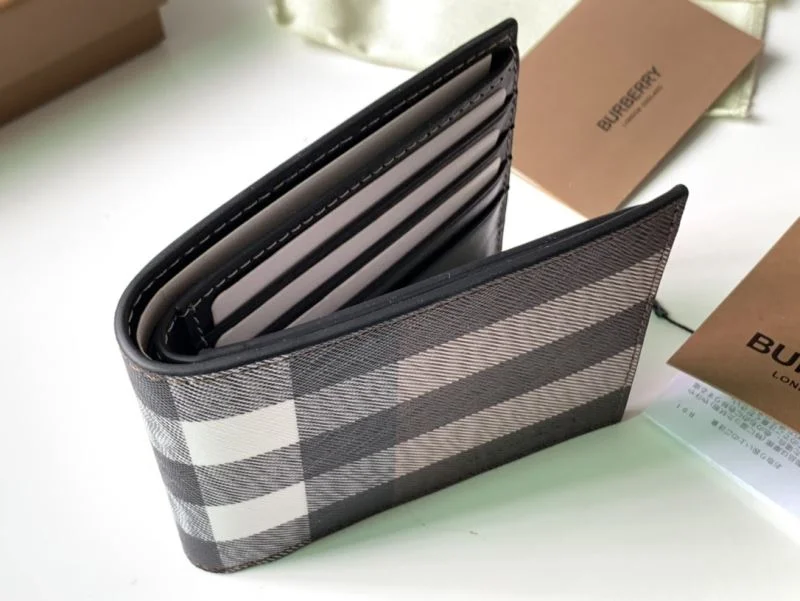 Resilient Burberry Wallets Purse 37781