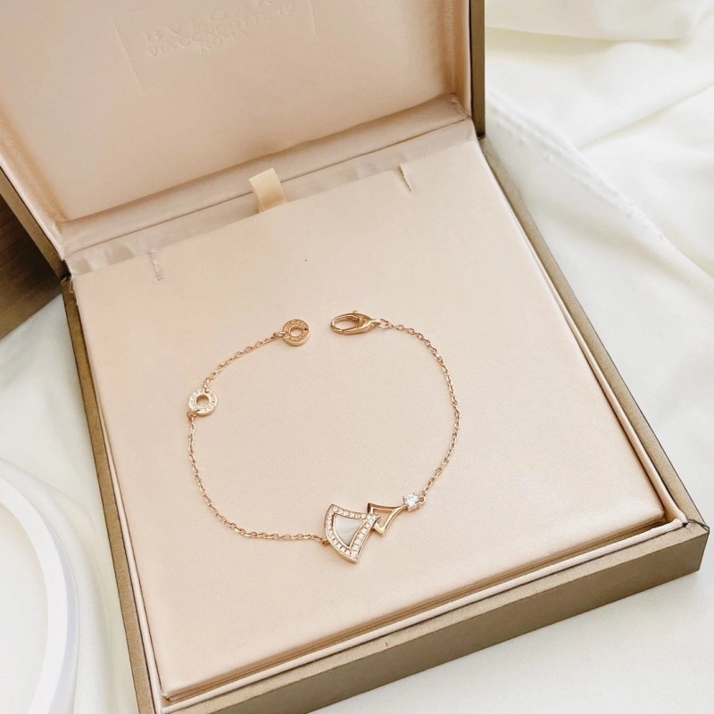 Sleek Bvlgari Bracelets 216052