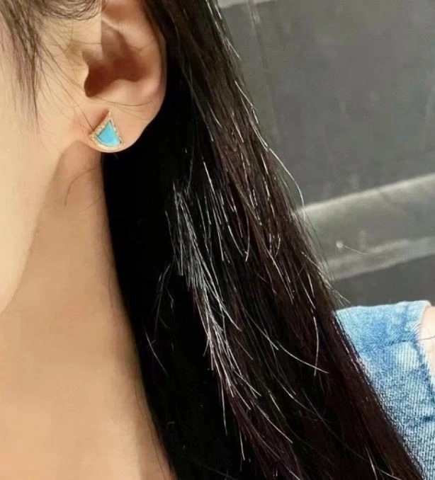 Elegant Bvlgari Earrings 216251