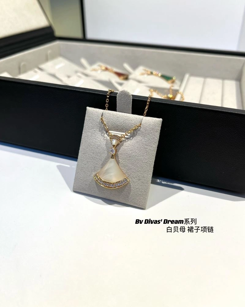 Snug Bvlgari Necklaces 216811