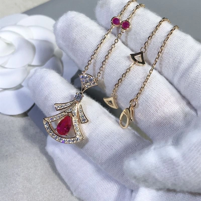 Comfortable Bvlgari Necklaces 216736