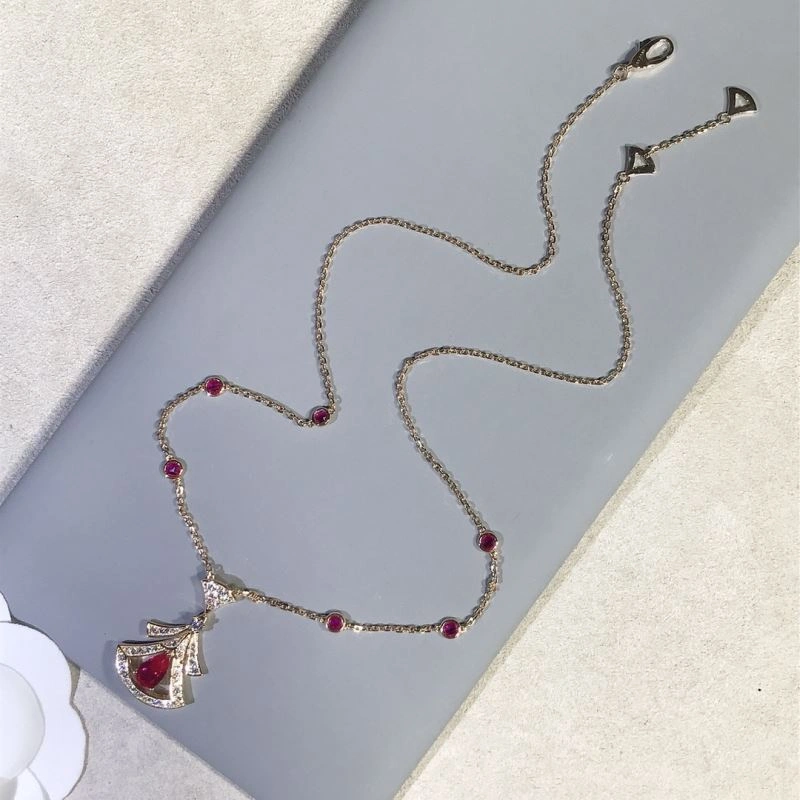Comfortable Bvlgari Necklaces 216736