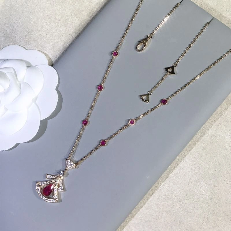 Comfortable Bvlgari Necklaces 216736