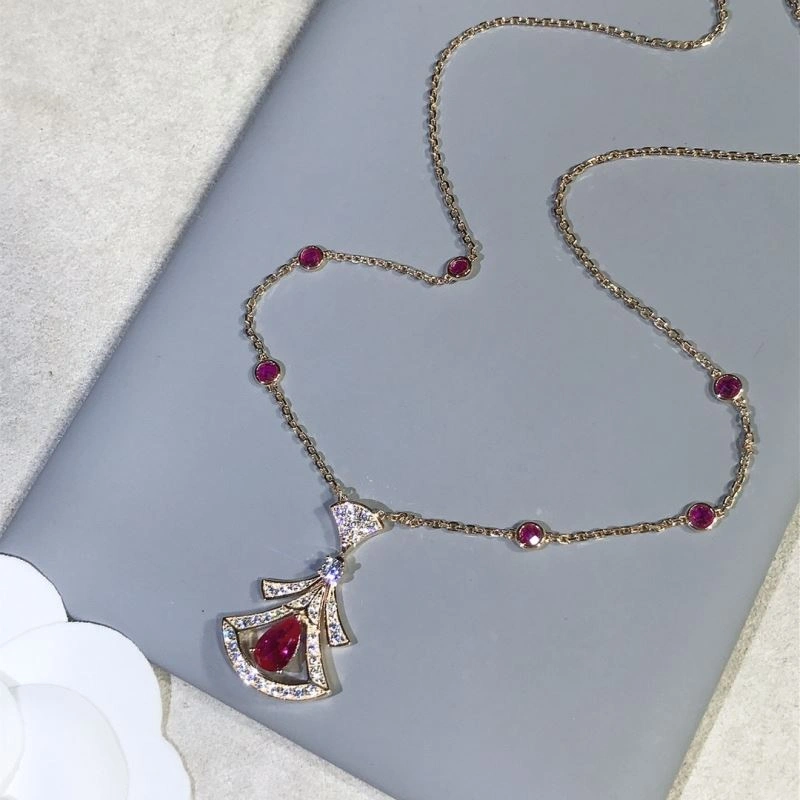 Comfortable Bvlgari Necklaces 216736