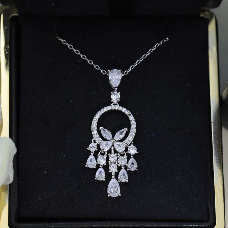 Tailored Bvlgari Necklaces 216883