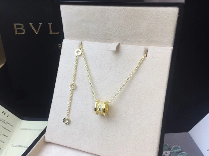 Bold Bvlgari Necklaces 216866