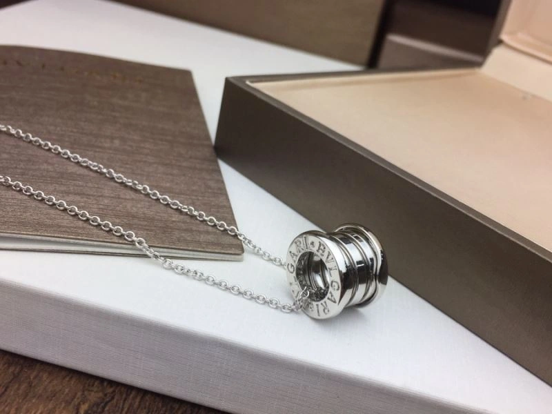 Compact Bvlgari Necklaces 216545
