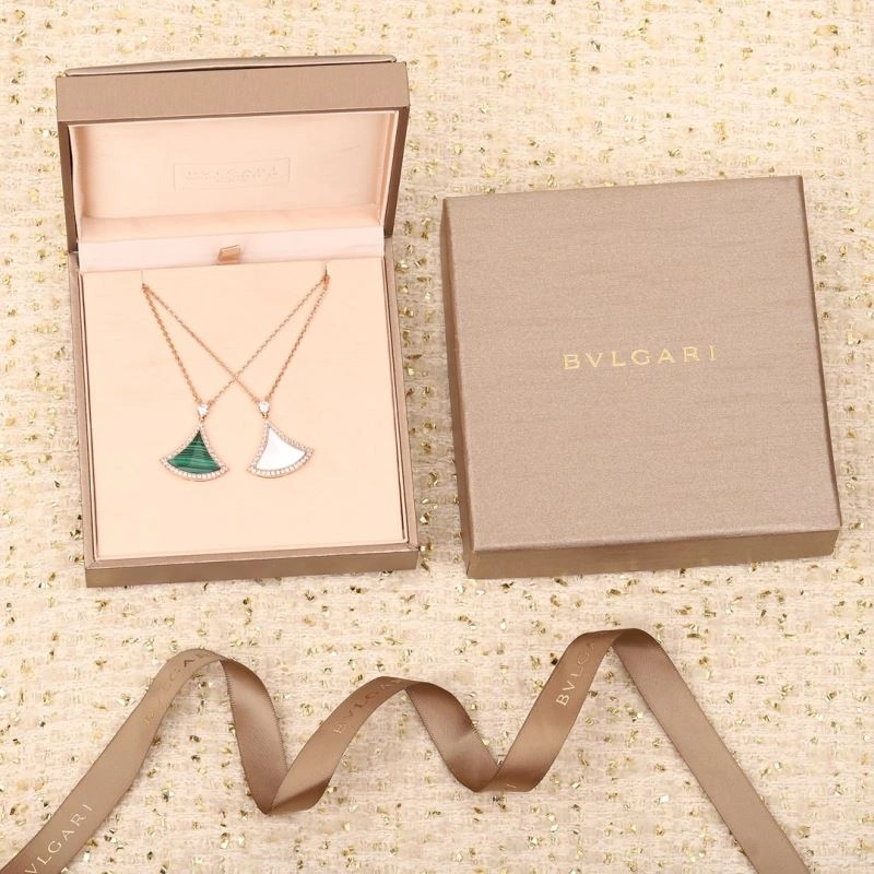 Supportive Bvlgari Necklaces 216489