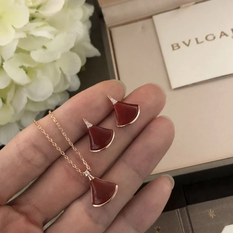 Bvlgari Necklaces Sporty 216488