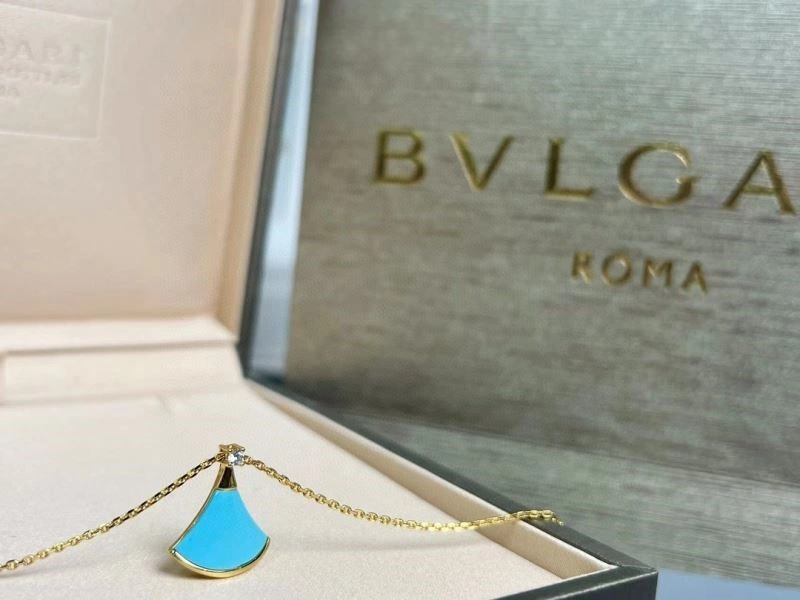 Bvlgari Necklaces Affordable 216371