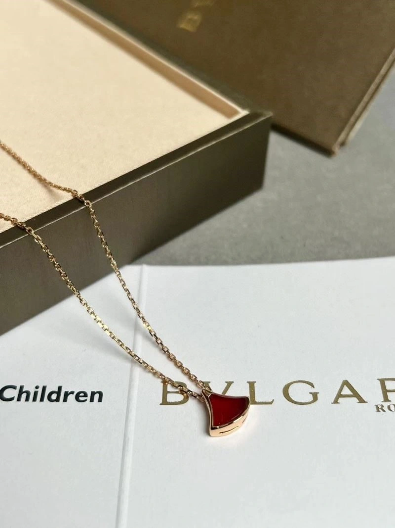 UrbanStyle Bvlgari Necklaces 216389
