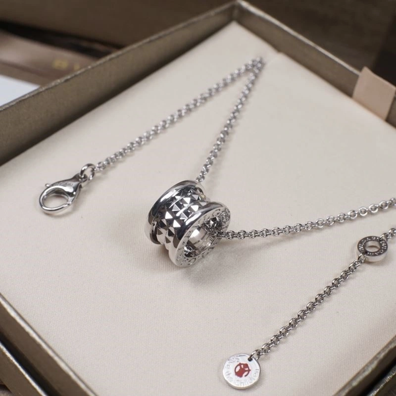 Lightweight Bvlgari Necklaces 216436