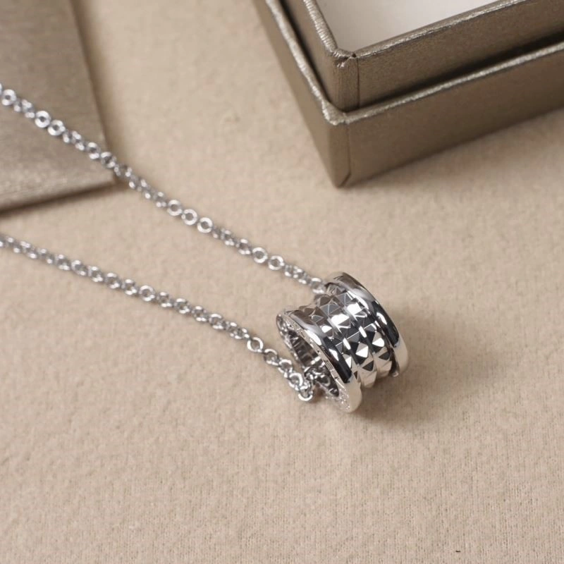 Lightweight Bvlgari Necklaces 216436