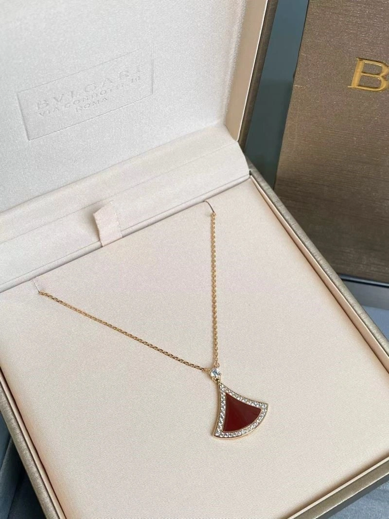 Comfortable Bvlgari Necklaces 216372