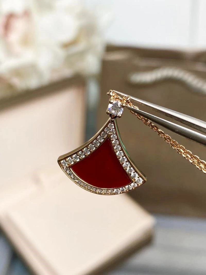 Comfortable Bvlgari Necklaces 216372