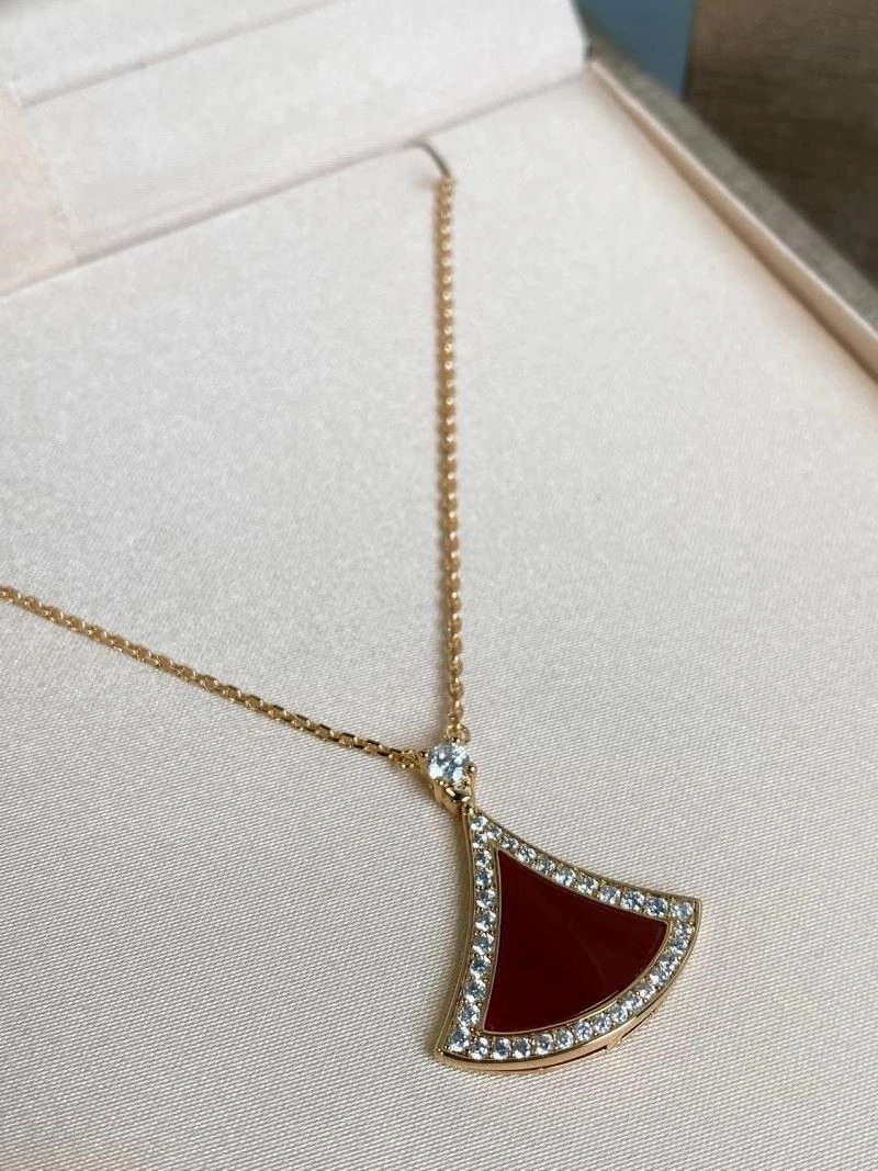 Comfortable Bvlgari Necklaces 216372