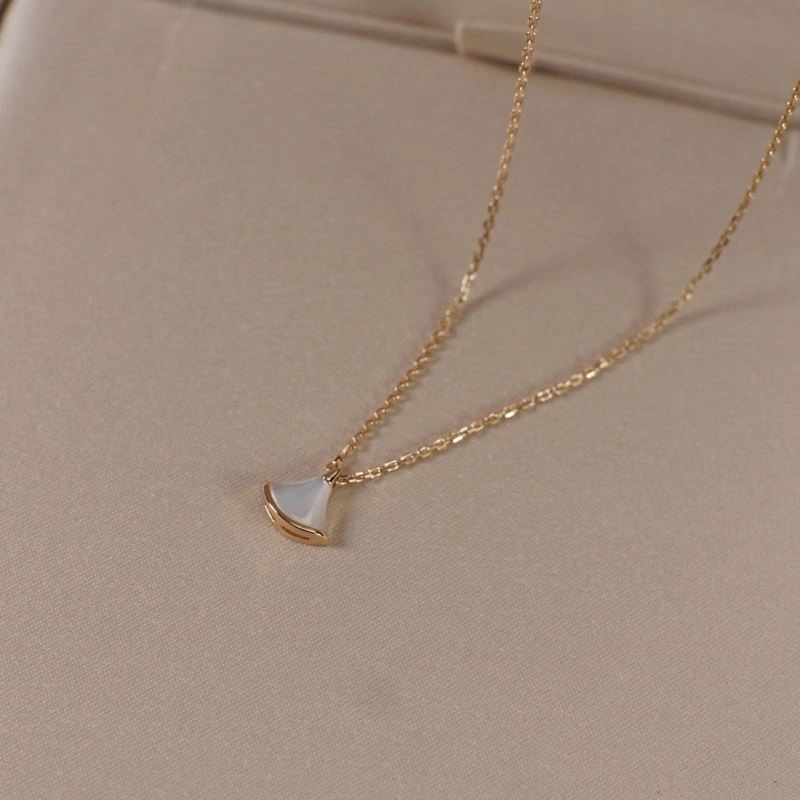 Sporty Bvlgari Necklaces 216365