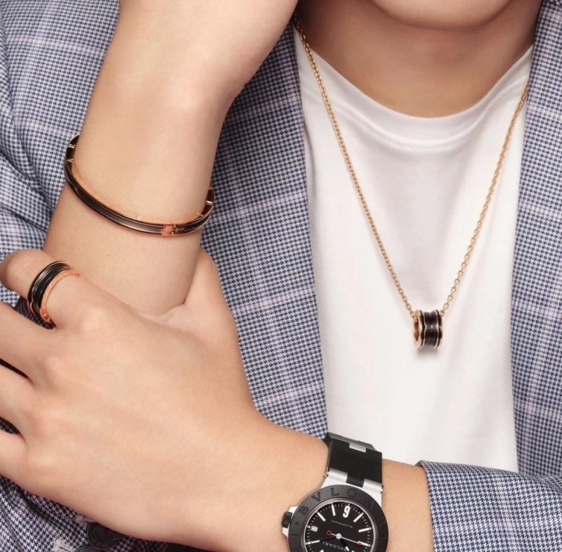Effortless Bvlgari Necklaces 216335
