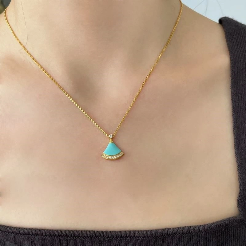 Bvlgari Necklaces Effortless 216354