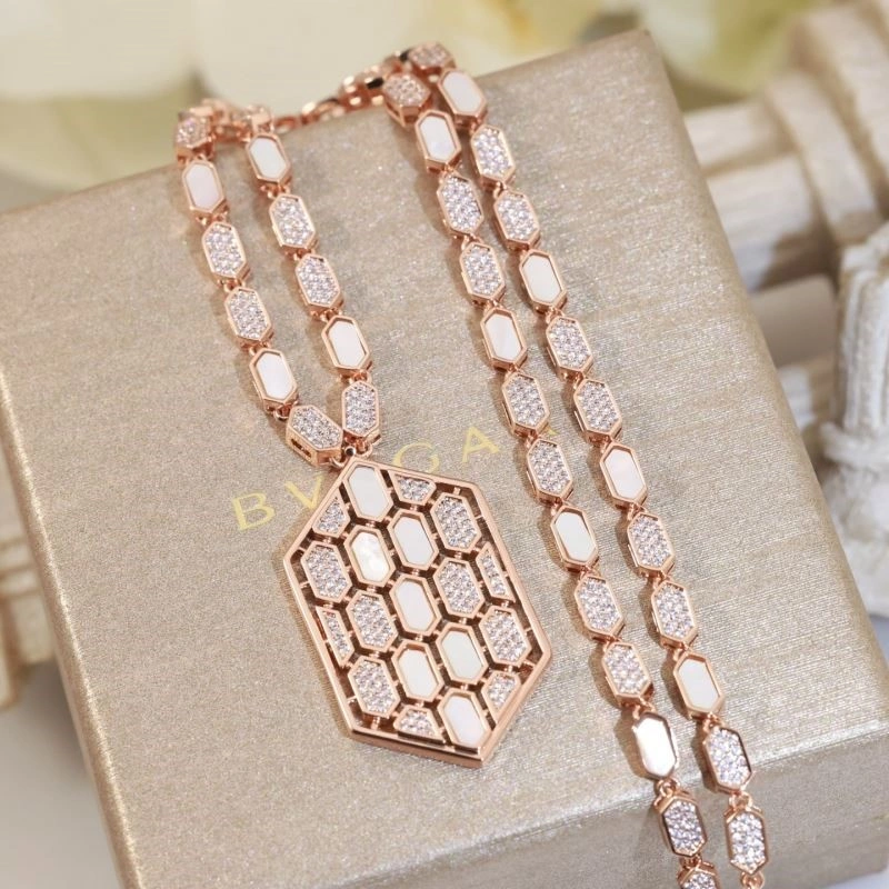 Modern Bvlgari Necklaces 216242