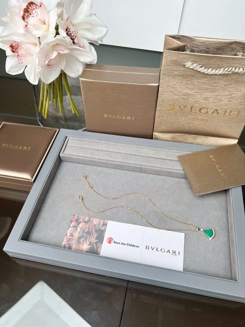Bvlgari Necklaces Trendy 216234