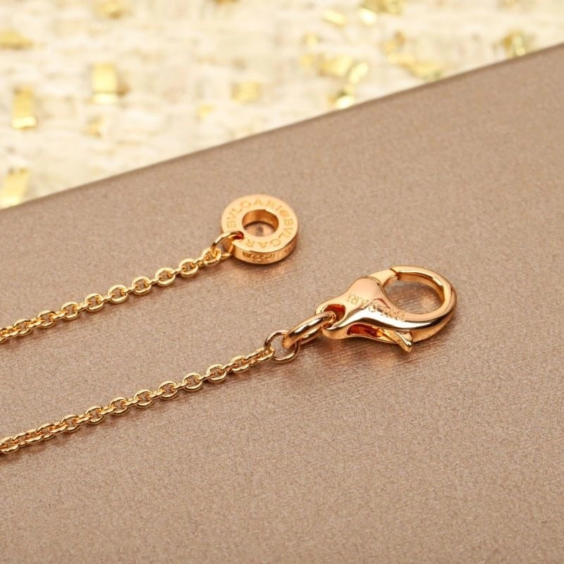 UrbanStyle Bvlgari Necklaces 216229