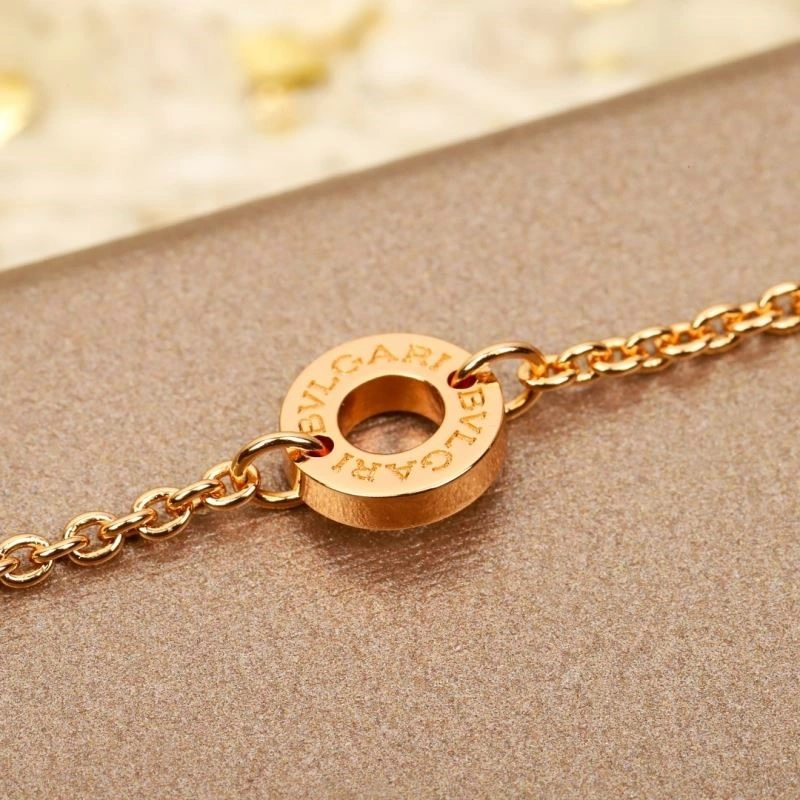 UrbanStyle Bvlgari Necklaces 216229
