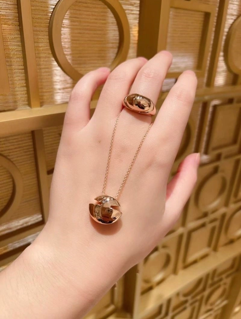 UrbanStyle Bvlgari Necklaces 216229