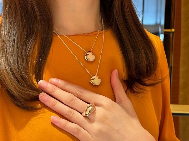 UrbanStyle Bvlgari Necklaces 216229
