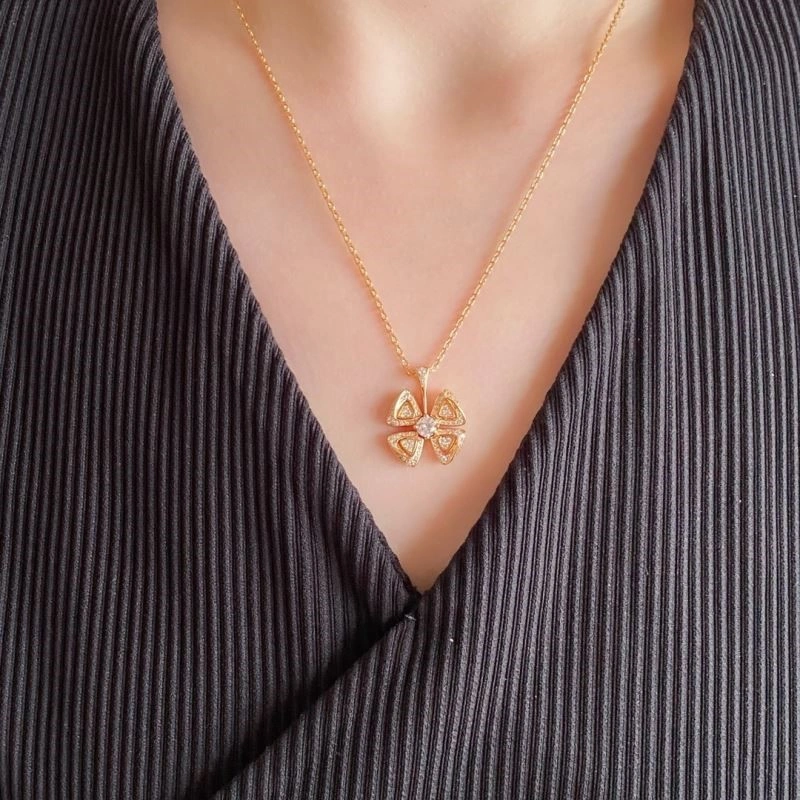 Breathable Bvlgari Necklaces 216231