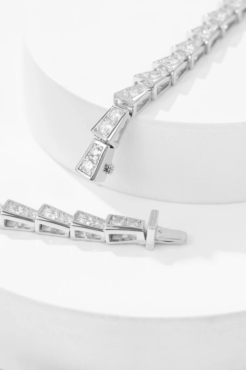 Vibrant Bvlgari Necklaces 216157