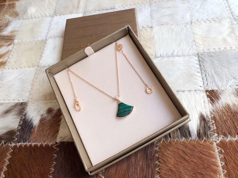 HighQuality Bvlgari Necklaces 216137
