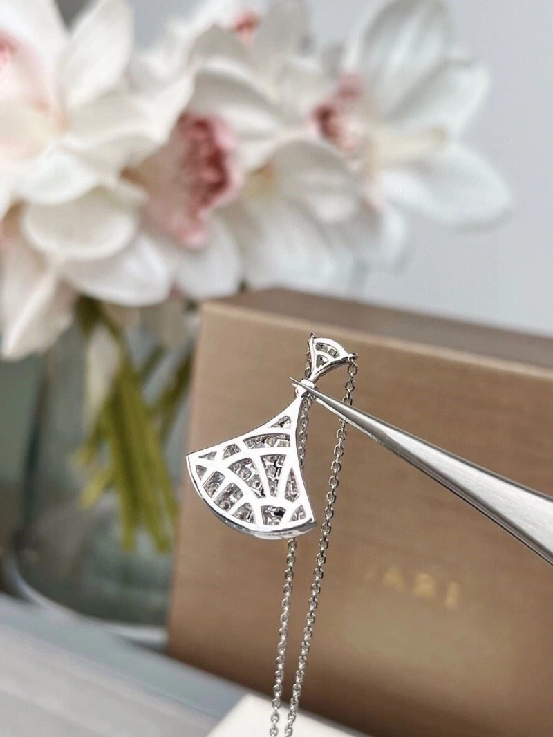 WeatherProof Bvlgari Necklaces 216132