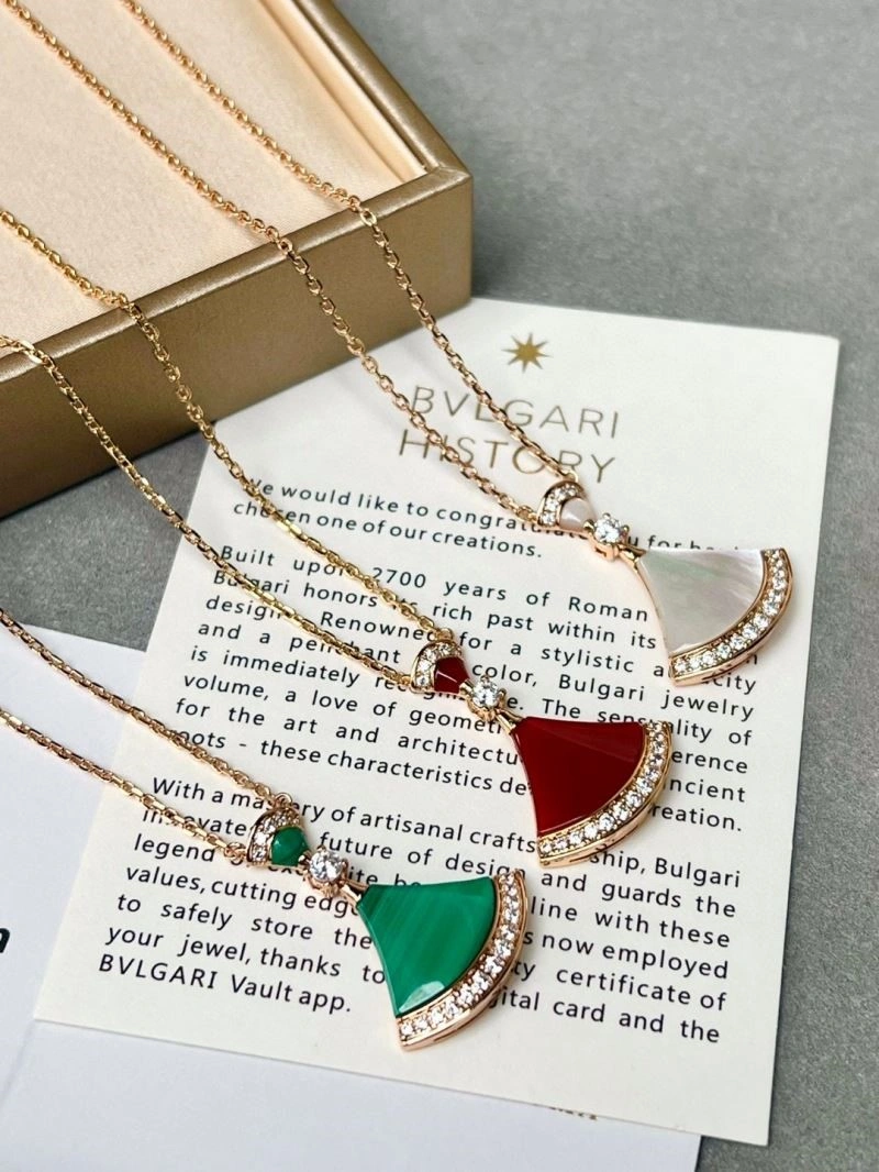 WrinkleFree Bvlgari Necklaces 216127