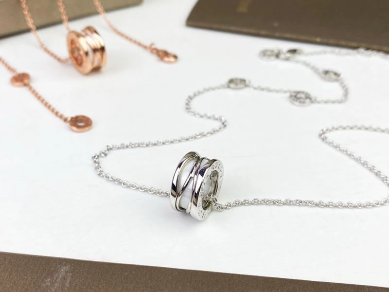 Bvlgari Necklaces Minimalist 216126