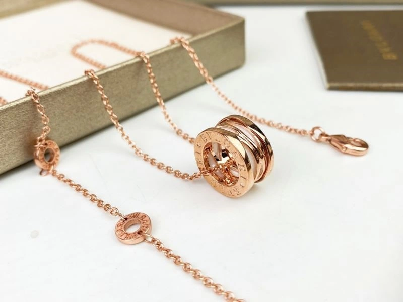 Bvlgari Necklaces Minimalist 216126