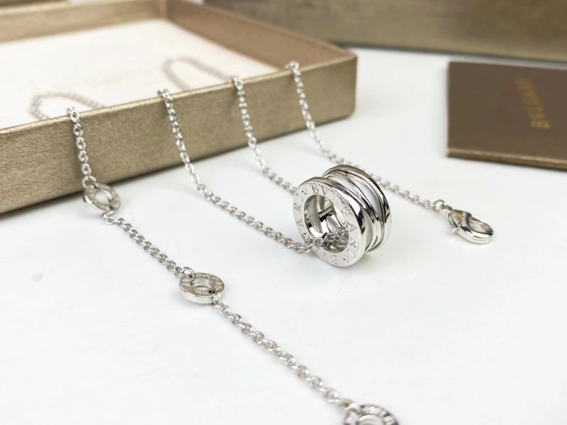 Bvlgari Necklaces Minimalist 216126
