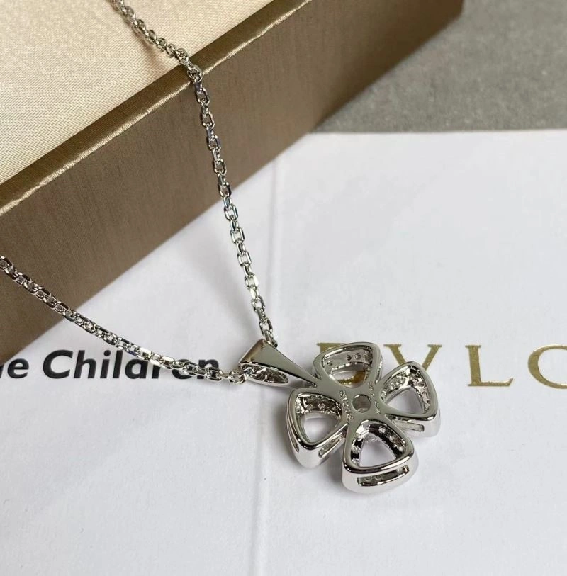 Elegant Bvlgari Necklaces 216121