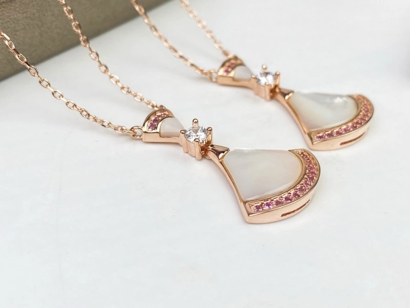 Bvlgari Necklaces Affordable 215850