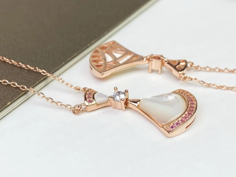 Bvlgari Necklaces Affordable 215850
