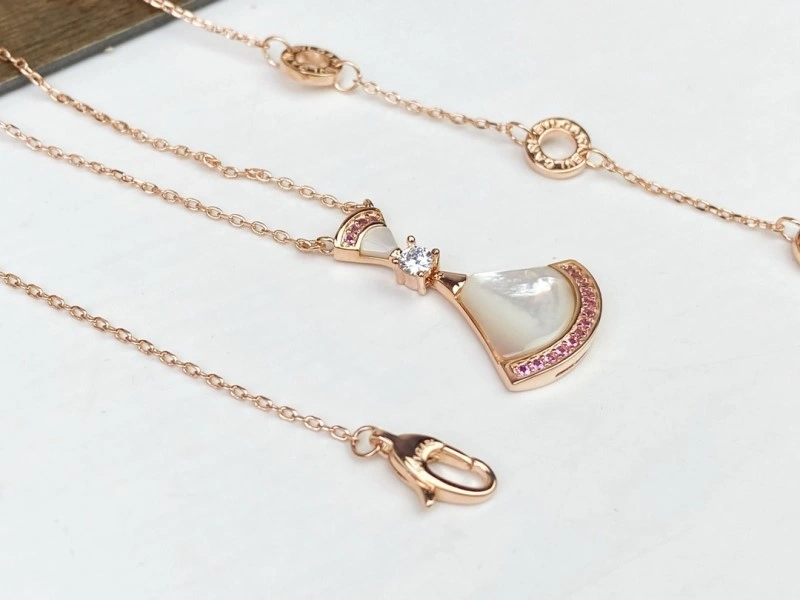 Bvlgari Necklaces Affordable 215850