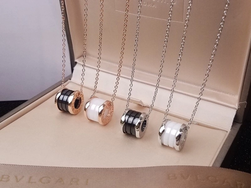 Bold Bvlgari Necklaces 215805