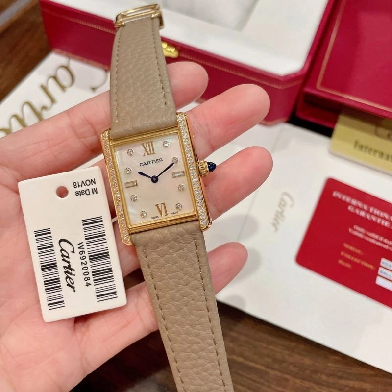 SmoothTexture CARTIER Watches 181107