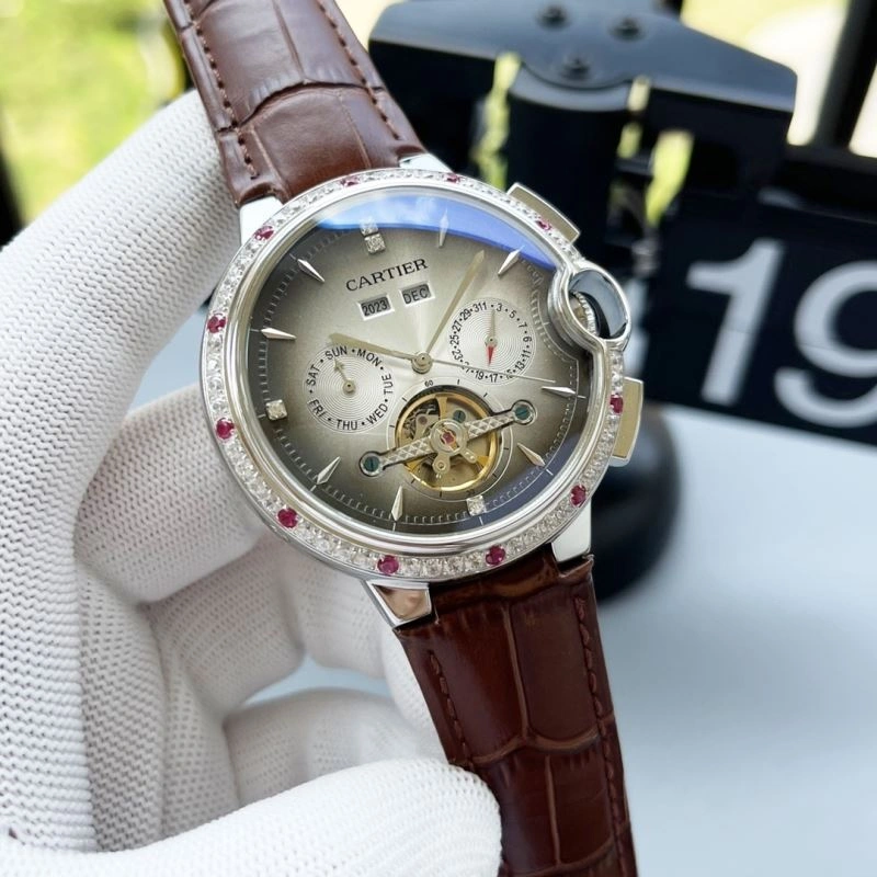 Stylish CARTIER Watches 181131