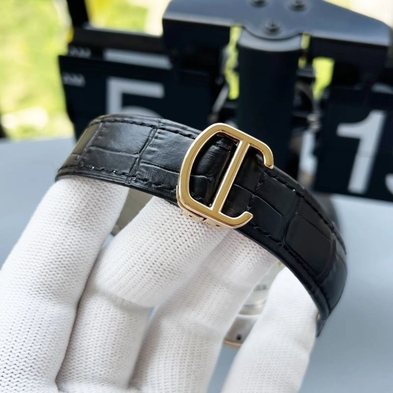 Stylish CARTIER Watches 181131
