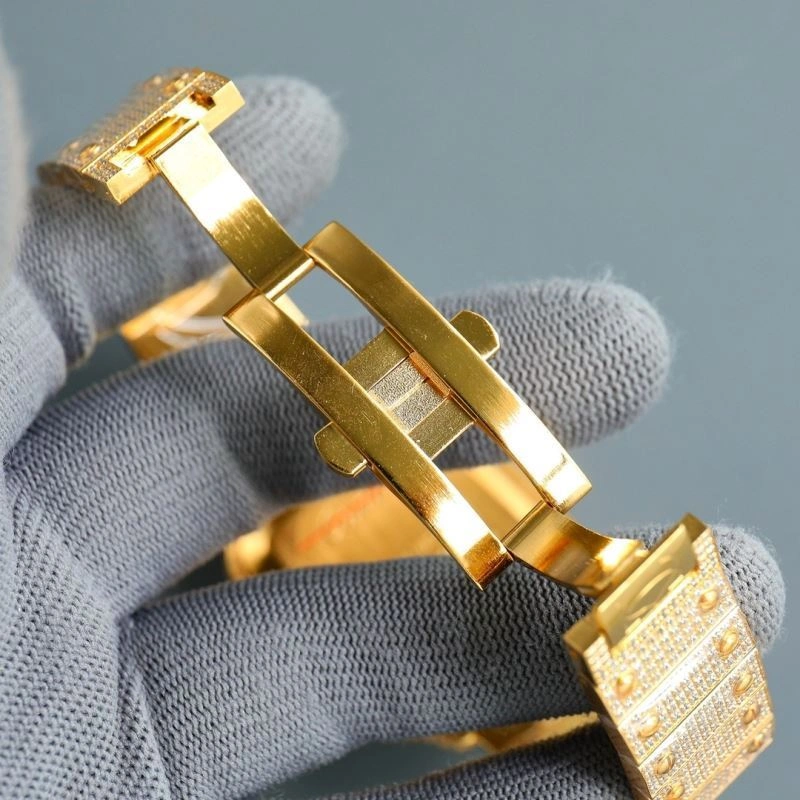 Refined CARTIER Watches 181124