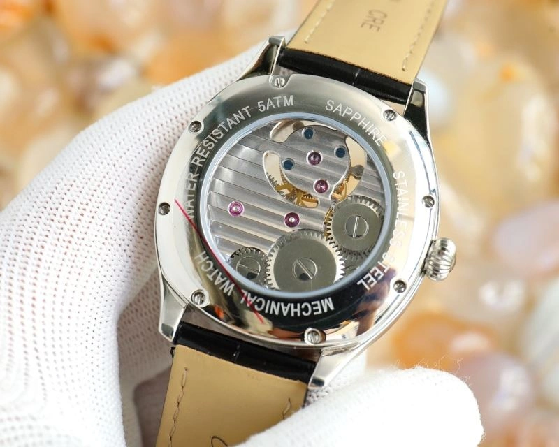UrbanChic CARTIER Watches 180474