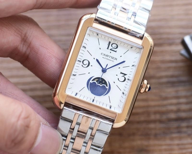 Snug CARTIER Watches 180466